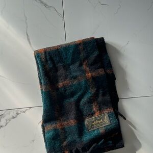 Thanksgiving deal! - Wilfred - Wool-Blend Plaid Scarf